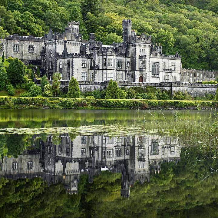 Kylemore Abbey, Connemara, County Galway, Ireland загрузить