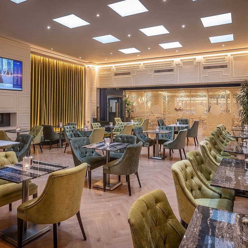 Restauration: Dining 