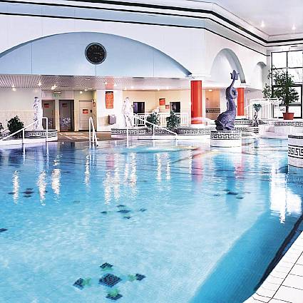 Leisure Centre with Swimming Pool & Gym