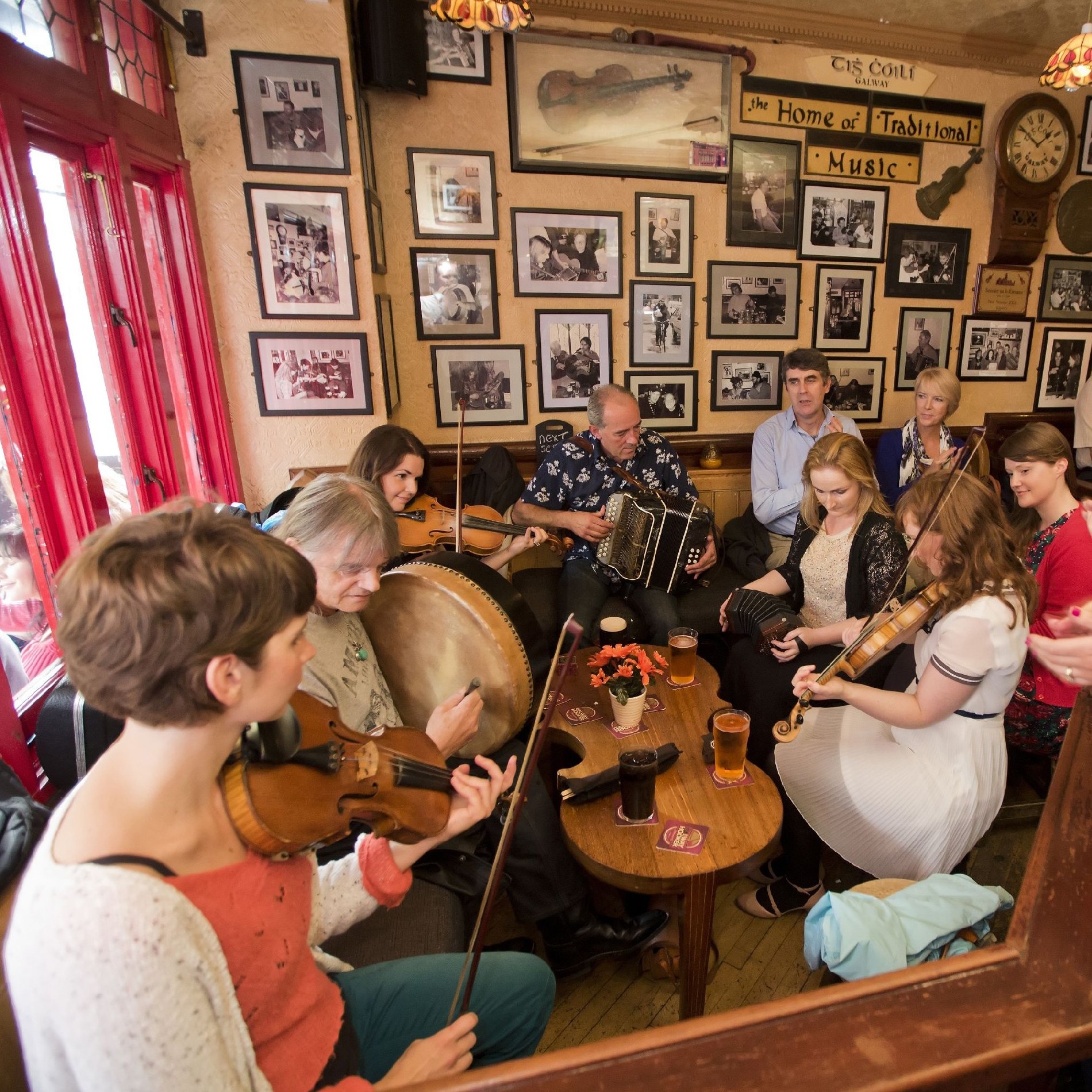 Trad session in Galway pubs in Ireland